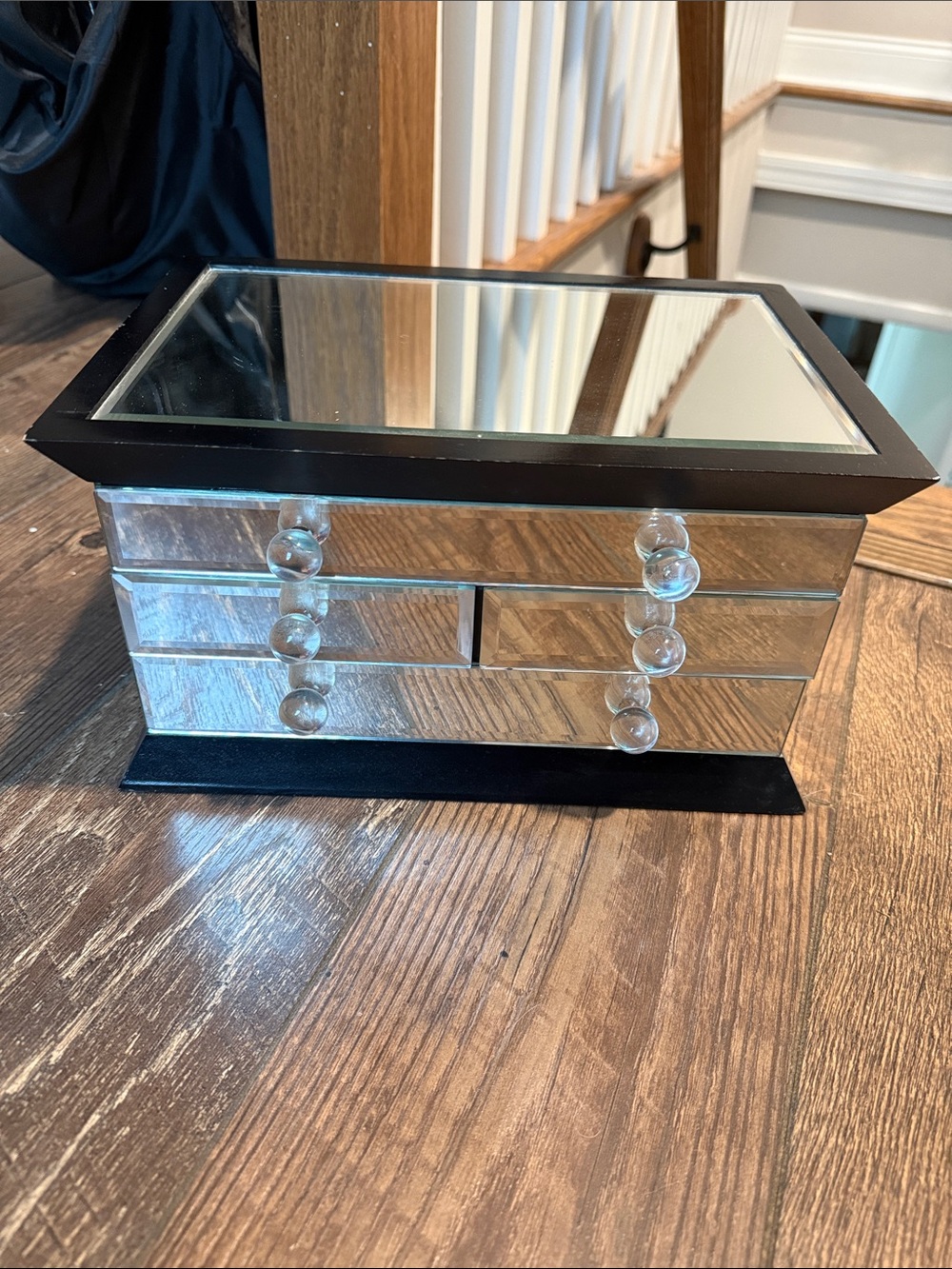 Mirrored Jewelry Organizer Chest in Black and Silver
